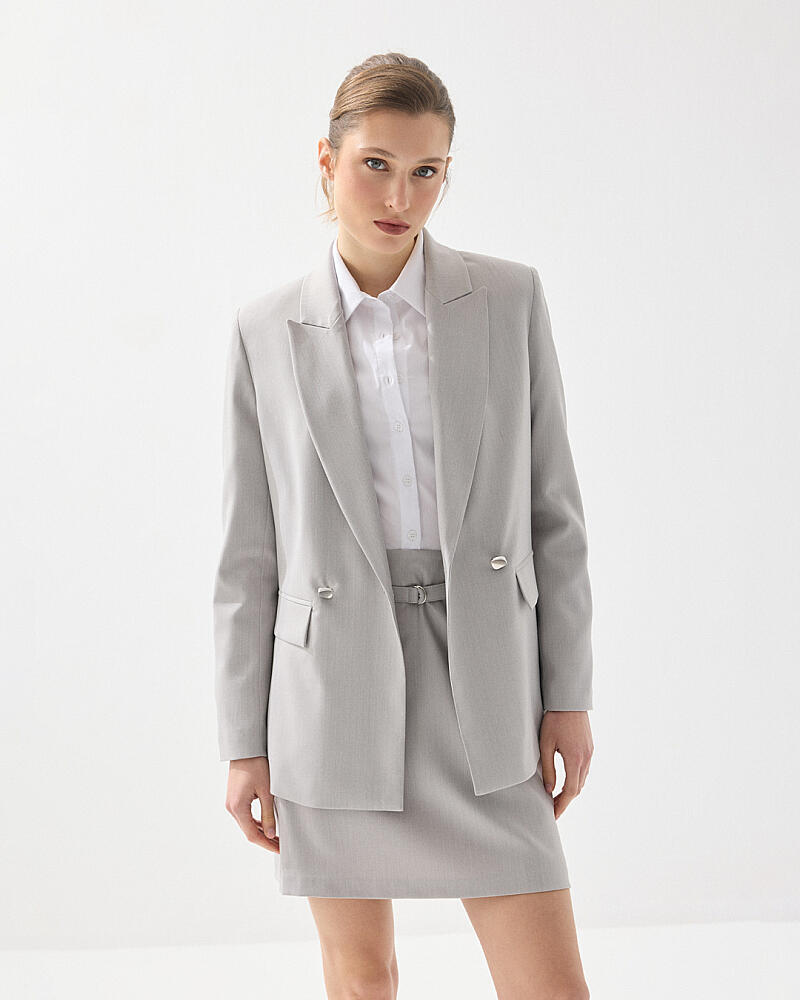 İki Düğmeli Balıksırtı Blazer Ceket & Kemerli Mini Etek Takım - Gri