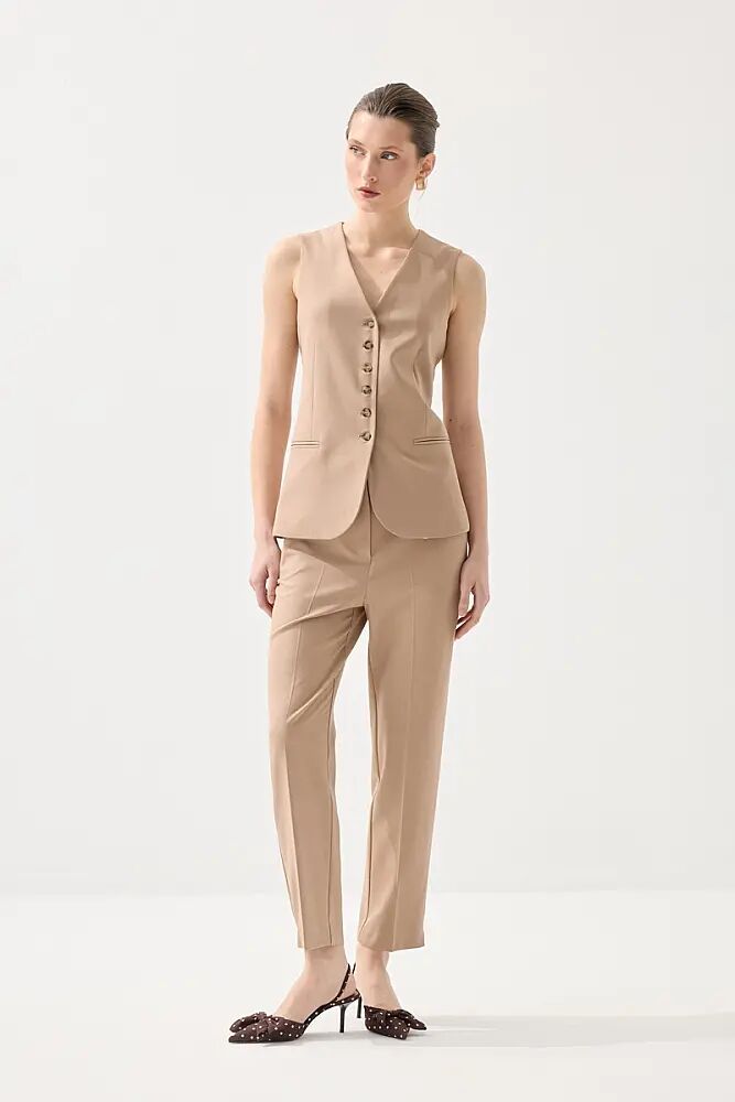 Klasik Düğmeli Yelek & Boru Paça Kumaş Pantolon Takım - Bej