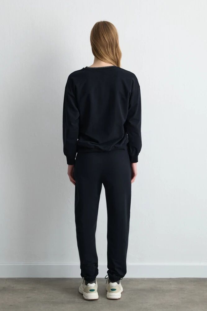 Çiçek Nakışlı Sweatshirt & Paçası Lastikli Pamuklu Eşofman Altı - Siyah - 2