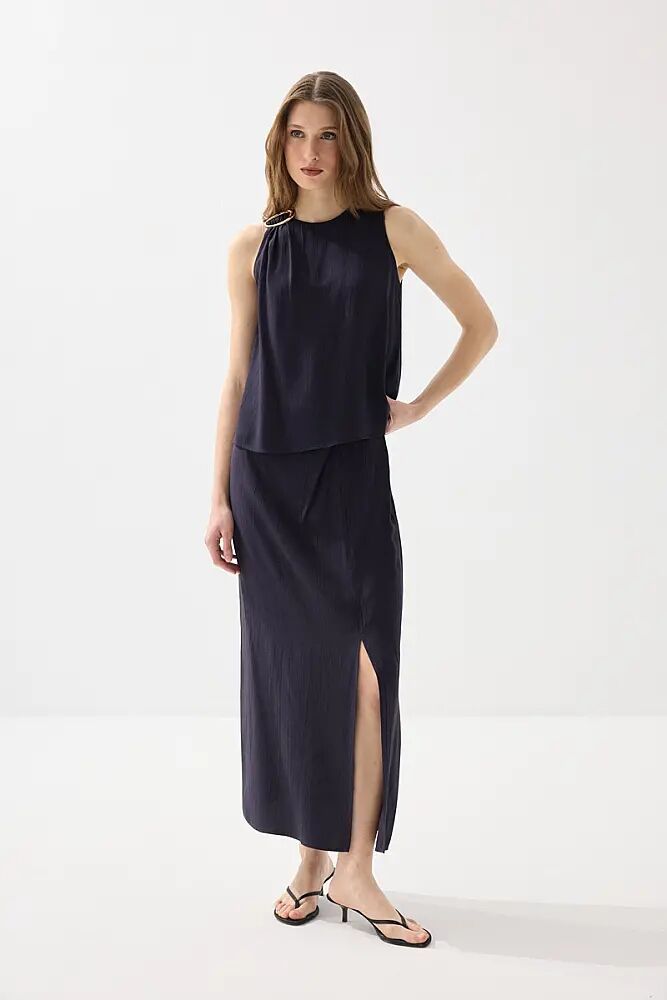 Aksesuarlı Kolsuz Bluz & Yandan Tokalı Uzun Yırtmaçlı Etek - Lacivert