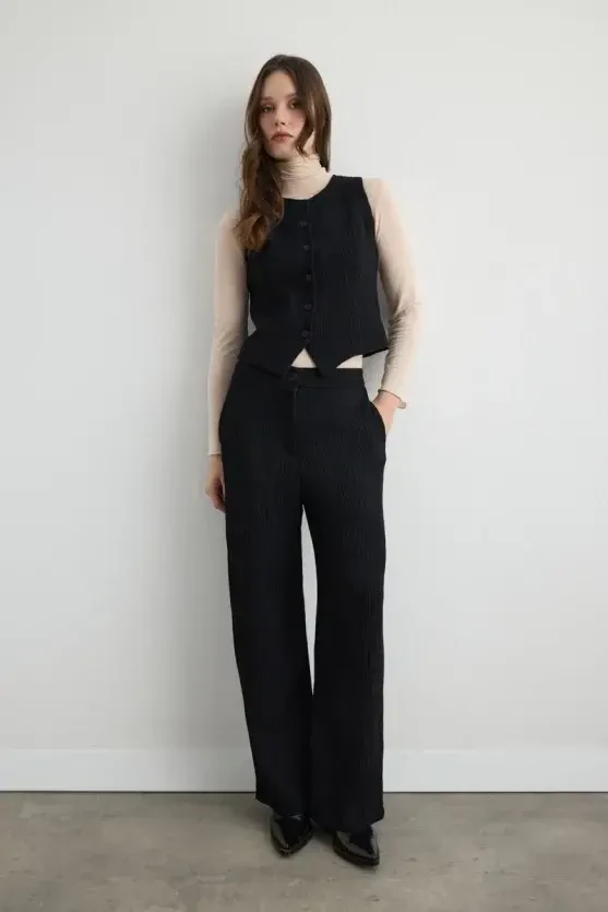 Anka Collection Crinkle Pants - Black - Gusto