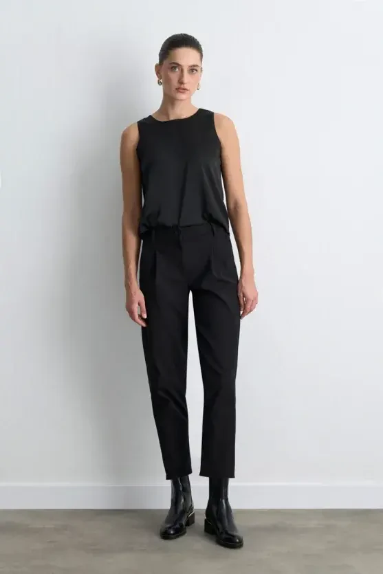 Anka Collection Pleated Tapered Pants - Black - 3