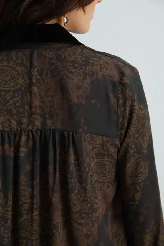 Anka Collection Velvet-Collared Shirt - Brown - Gusto