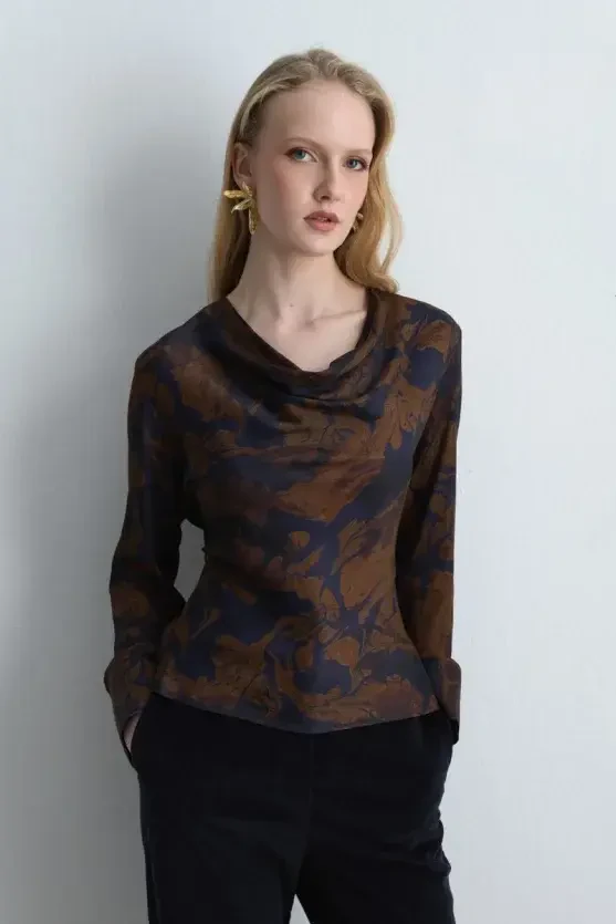 Anka Collection Viscose Satin D collet Blouse - Brown - Gusto