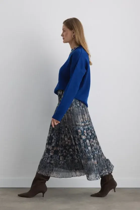 Basic Knit Sweater - Sax Blue - 3