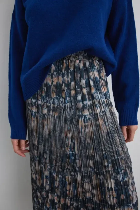 Basic Knit Sweater - Sax Blue - Gusto