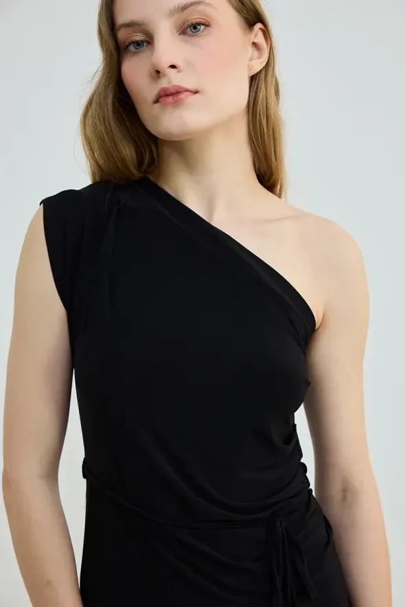 Beli Kemerli Tek Omuz Jarse Elbise - Siyah - 3