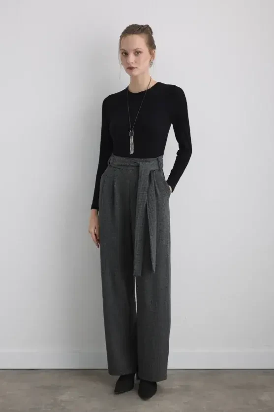 Viscose Jumpsuit with Belted Waist - Black - Gusto