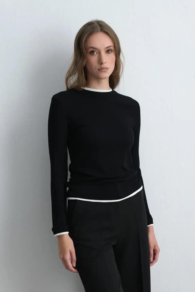 Blouse with Contrast Detail - Black - 3