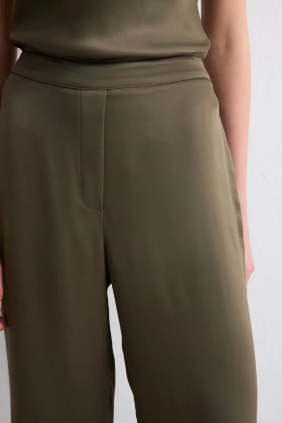 Bol Paça Saten Pantolon - Yeşil - 4