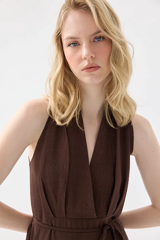 Anvelop Kesim Beli İp Kemerli Kloş Elbise - Kahverengi - Gusto