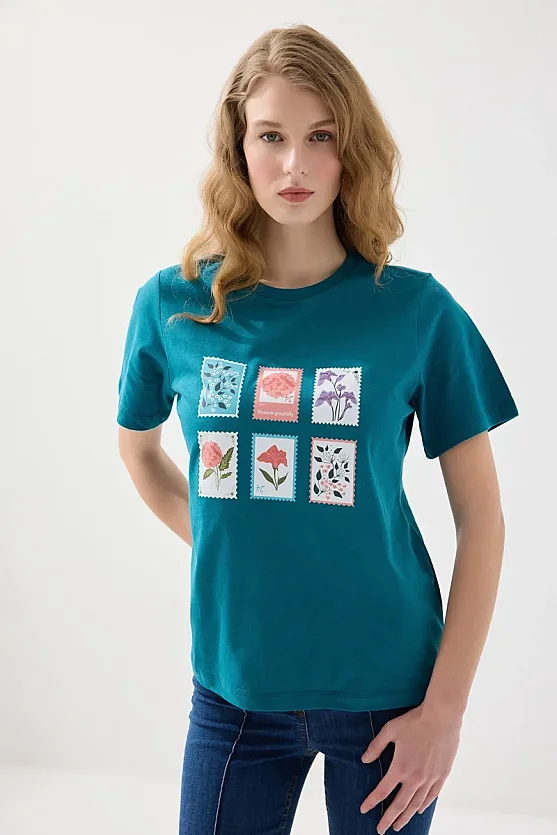 Çiçek Baskılı Rahat Kesim Pamuk T-shirt - Yeşil - Gusto