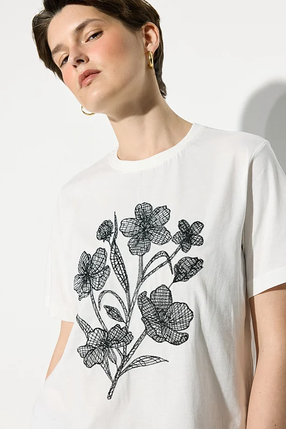 Çiçek Nakışlı Pamuk T-shirt - Beyaz - Gusto