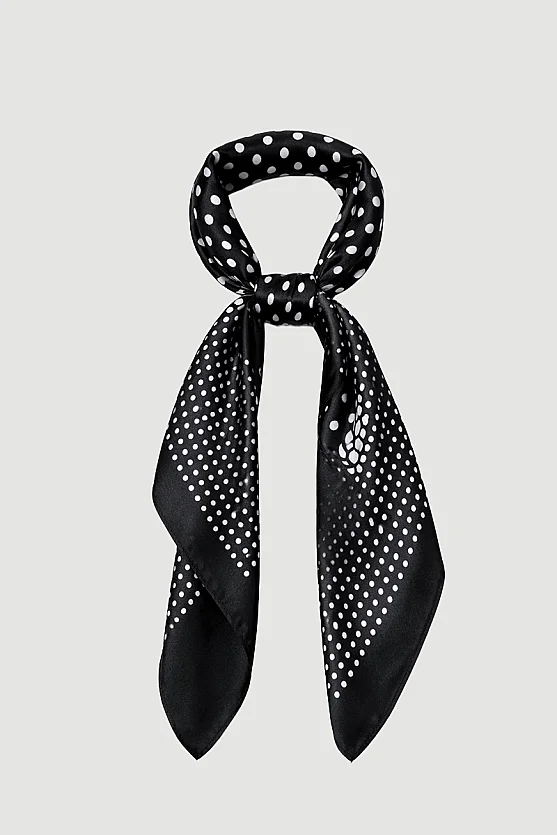 Çiçek Puantiyeli Büyük Fular - Siyah - Gusto