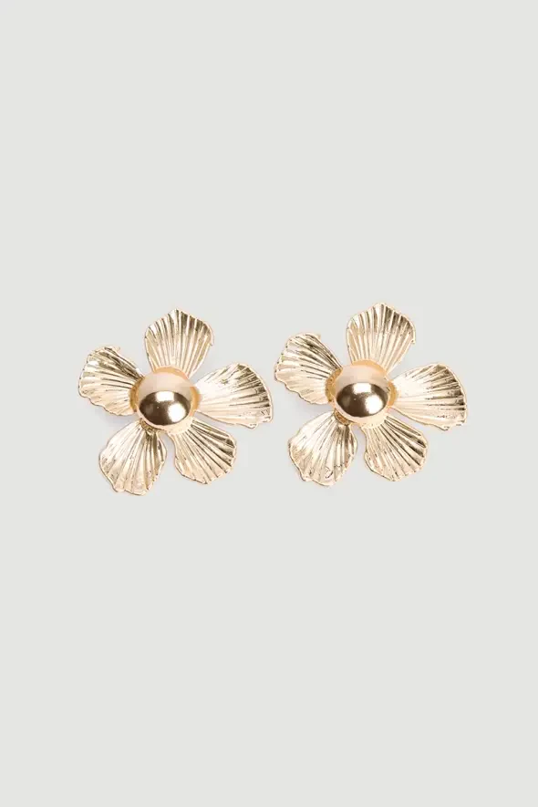 Flower Design Earrings - Gold - 1
