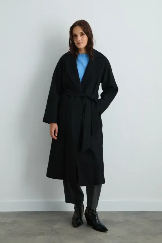 Classic Wool Coat - Black - Gusto