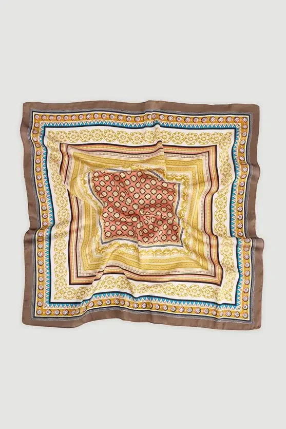 Colorful Striped Patterned Scarf - Beige - Gusto