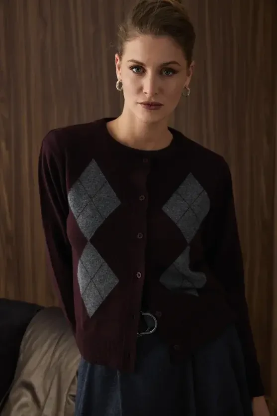 Argyle Wool Knit Cardigan - Mulberry - Gusto