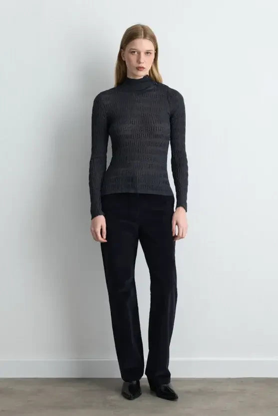 Dik Yakalı Gofreli Triko Bluz - Lacivert - Gusto