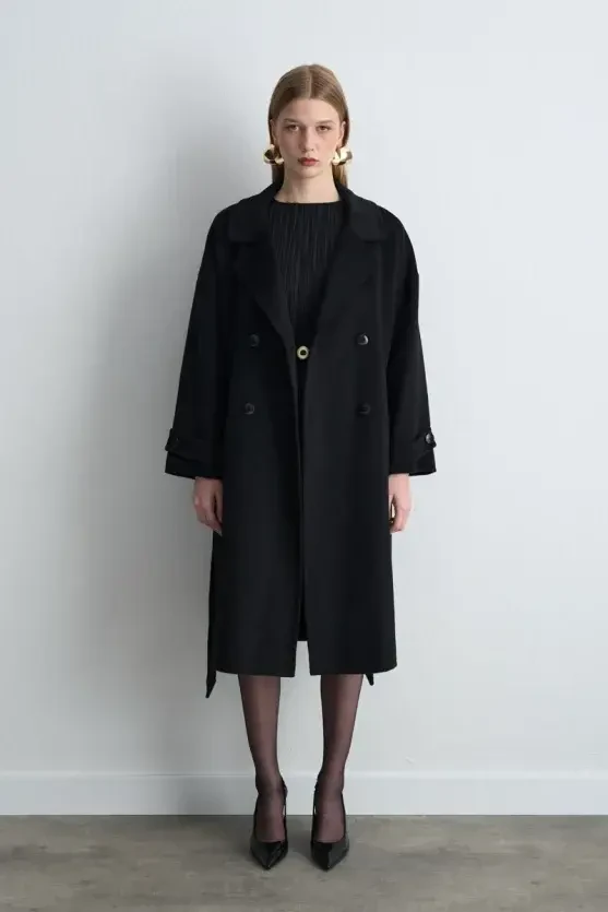 Double-Breasted Unlined Wool Coat - Black - 1