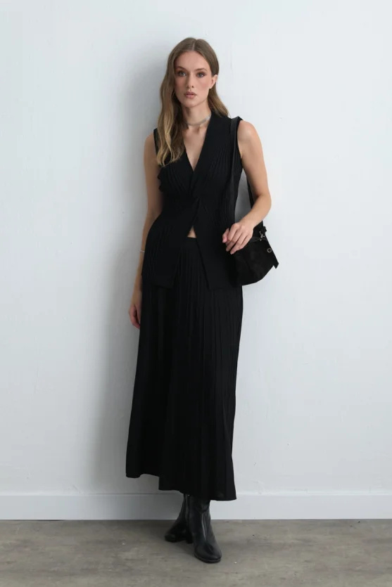 Düğüm Detaylı Viskon Triko Bluz - Siyah - 4