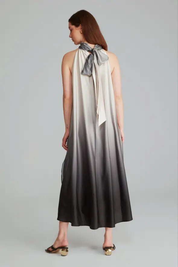 Batik Desenli Uzun Saten Elbise - Gri - 7
