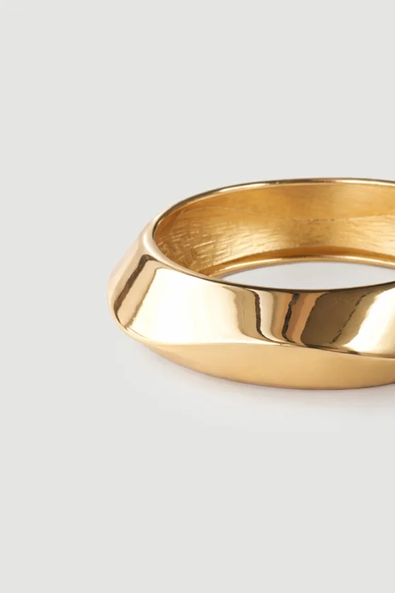 Angled Hoop Bracelet - Gold - Gusto