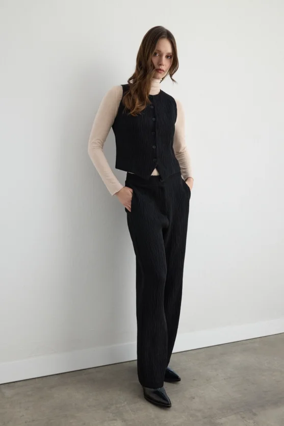 Anka Collection Crinkle Pants Black - Gusto