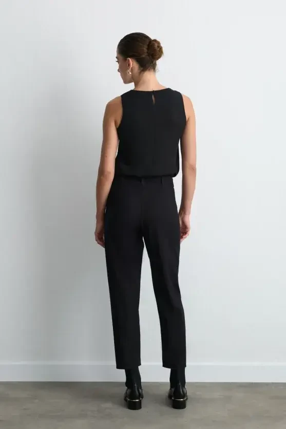 Anka Collection Pleated Tapered Pants - Black - 4