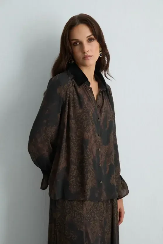 Anka Collection Velvet-Collared Shirt - Brown - Gusto