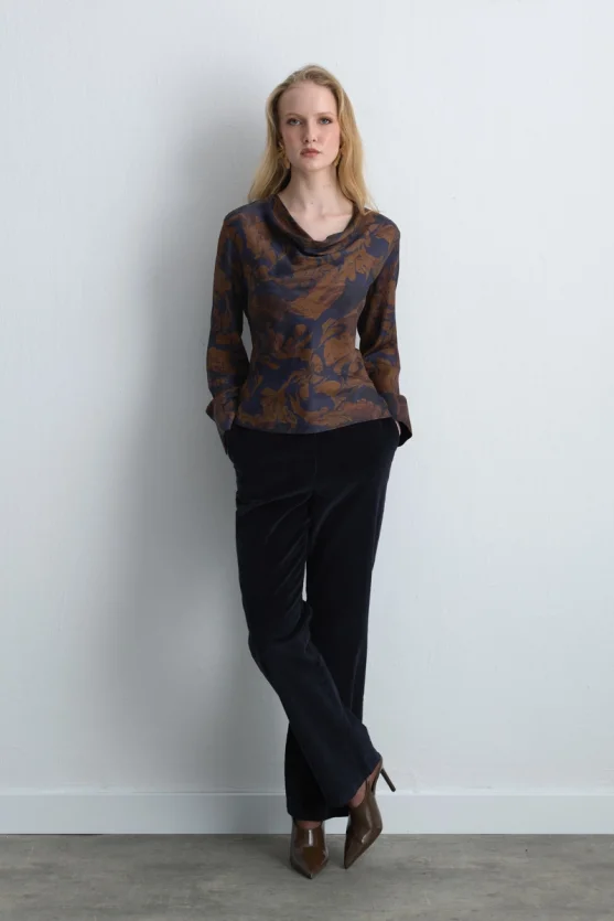 Anka Collection Viscose Satin D collet Blouse Brown - Gusto