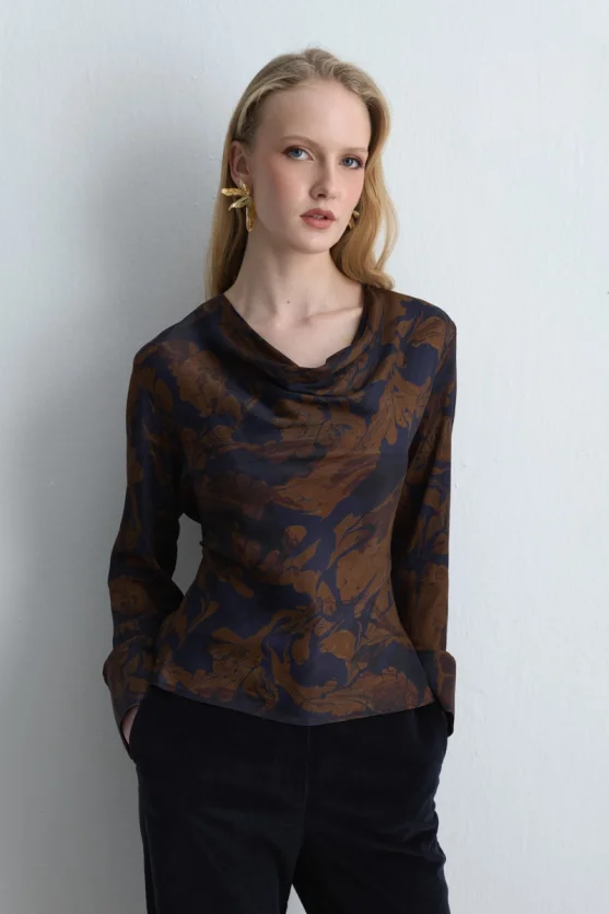 Anka Collection Viscose Satin D collet Blouse Brown - Gusto