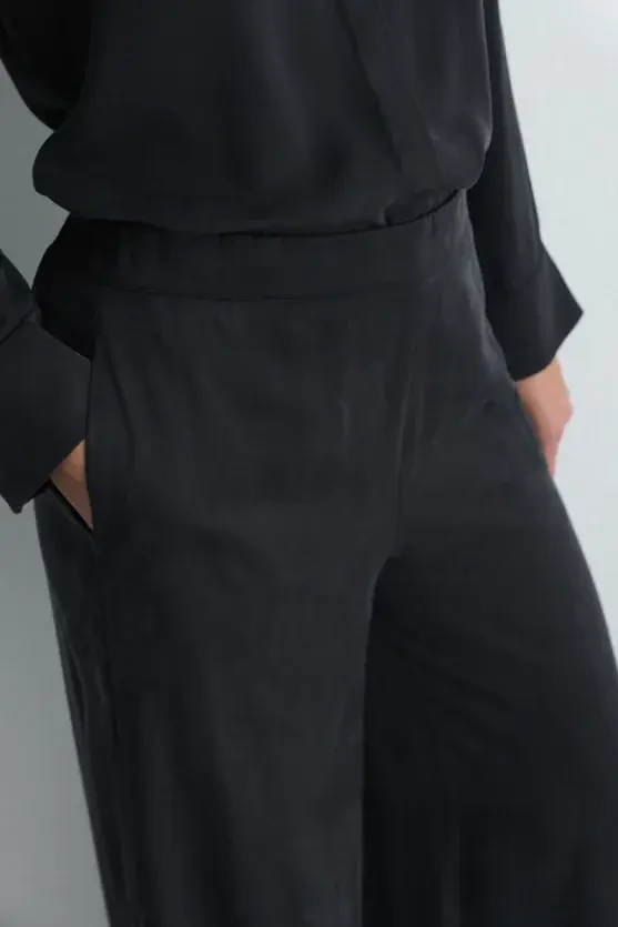 Anka Collection Wide Leg Lyocell Pants - Black - 3