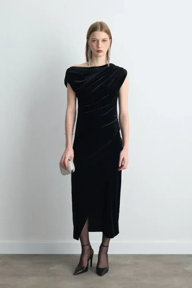 Asymmetric One-Shoulder Velvet Long Dress - Black