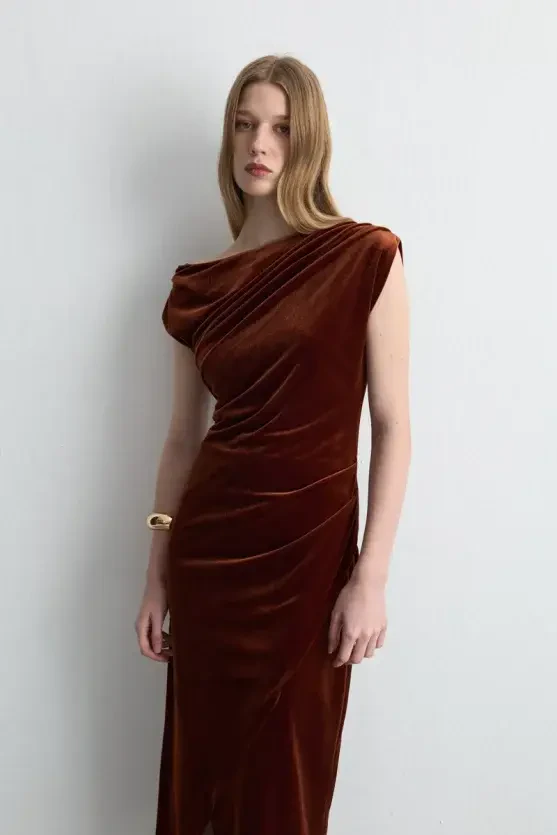 Asymmetric One-Shoulder Velvet Long Dress - Brick - 3