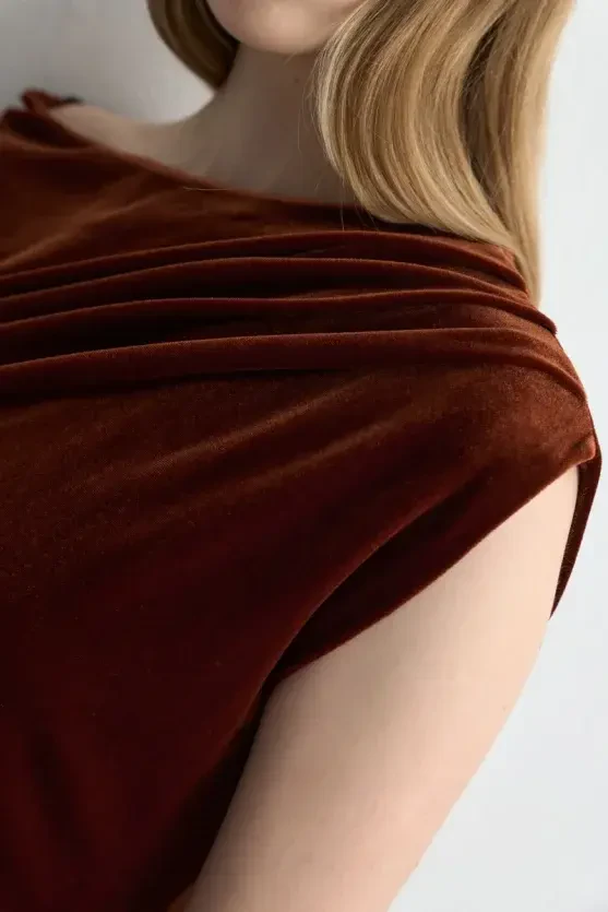 Asymmetric One-Shoulder Velvet Long Dress - Brick - Gusto