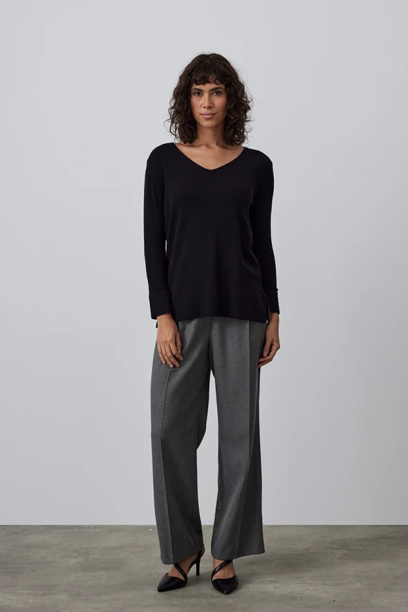 Basic Knitwear with V Neck- Black - 3