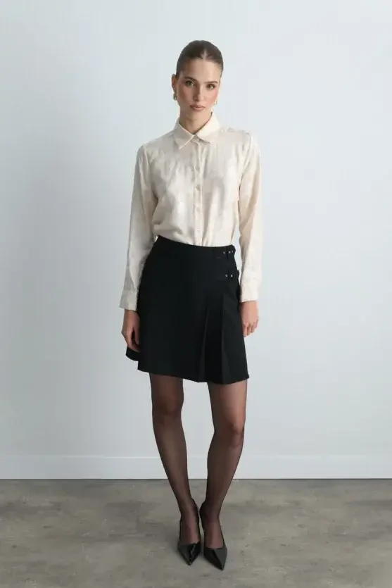 Belt Buckle Mini Skirt - Black - Gusto