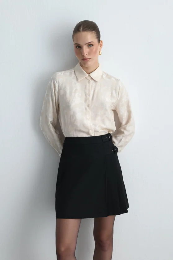 Belt Buckle Mini Skirt Black - Gusto