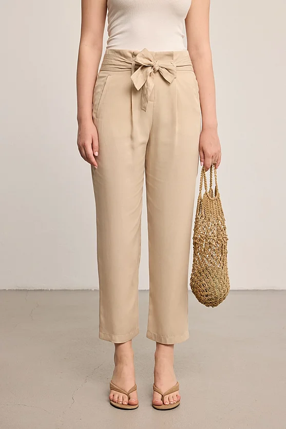 Belted High-Waisted Tencel Trousers - Beige - Gusto