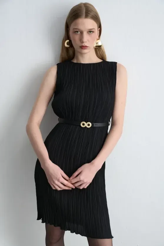 Belted Pleated Dress - Black - Gusto