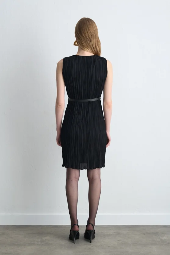 Belted Pleated Dress Black - Gusto