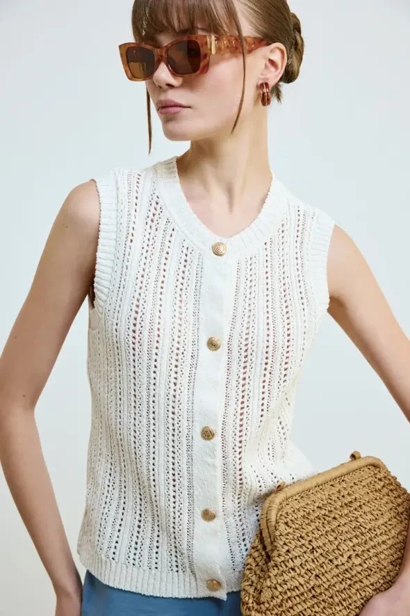 Buttoned Cotton Knit Vest - Ecru - 4