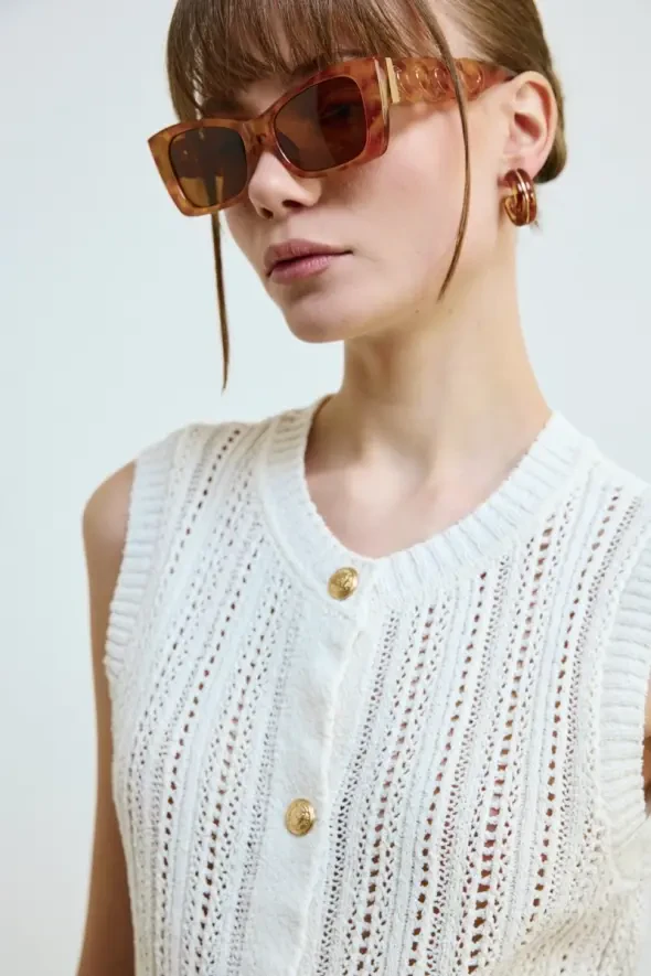 Buttoned Cotton Knit Vest - Ecru - 5