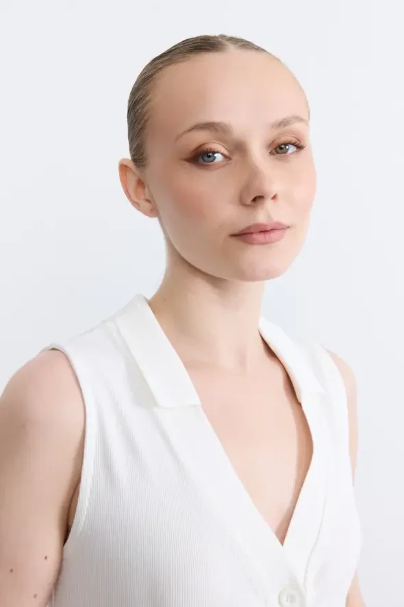 Buttoned Cotton Ribbed Polo Neck Blouse - Ecru - 4