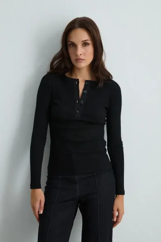Buttoned Round-Neck Cotton Ribbed Blouse - Black - Gusto