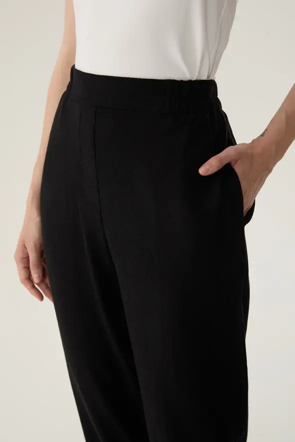 Carrot Linen Pants - Black - 4