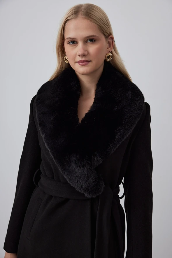 Cashmere Coat with Fur Collar - Black - 4