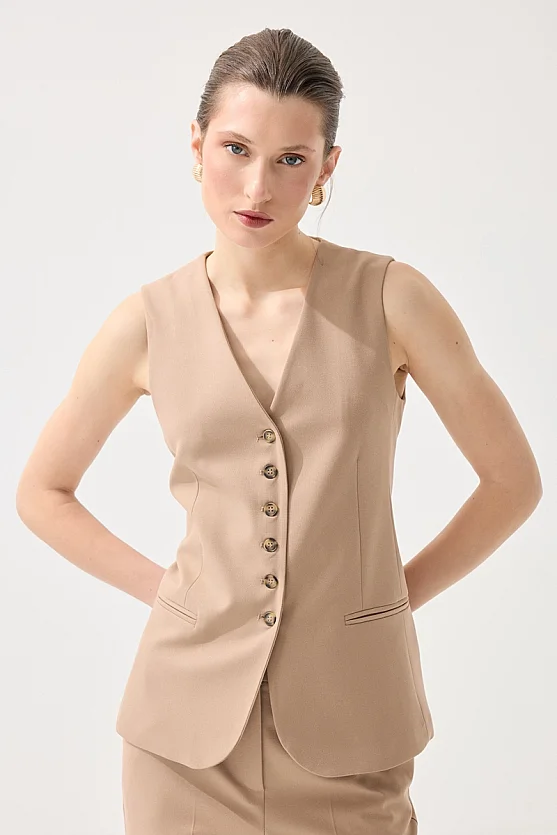 Classic Buttoned Vest - Beige - Gusto