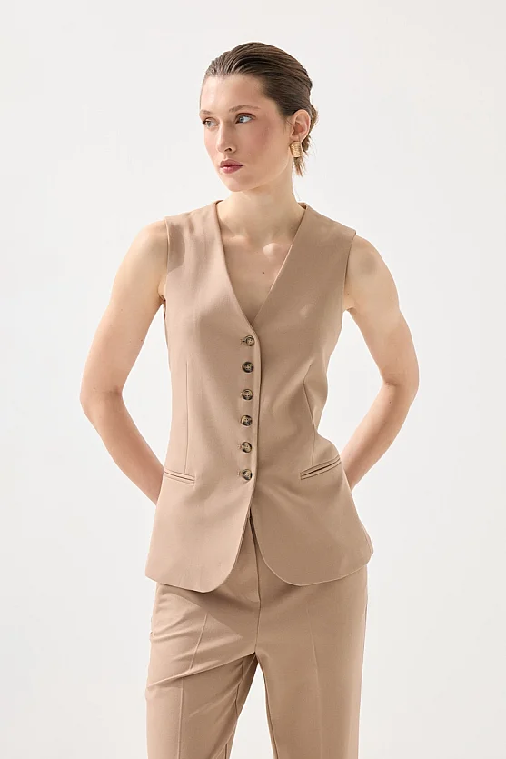 Classic Buttoned Vest - Beige - Gusto